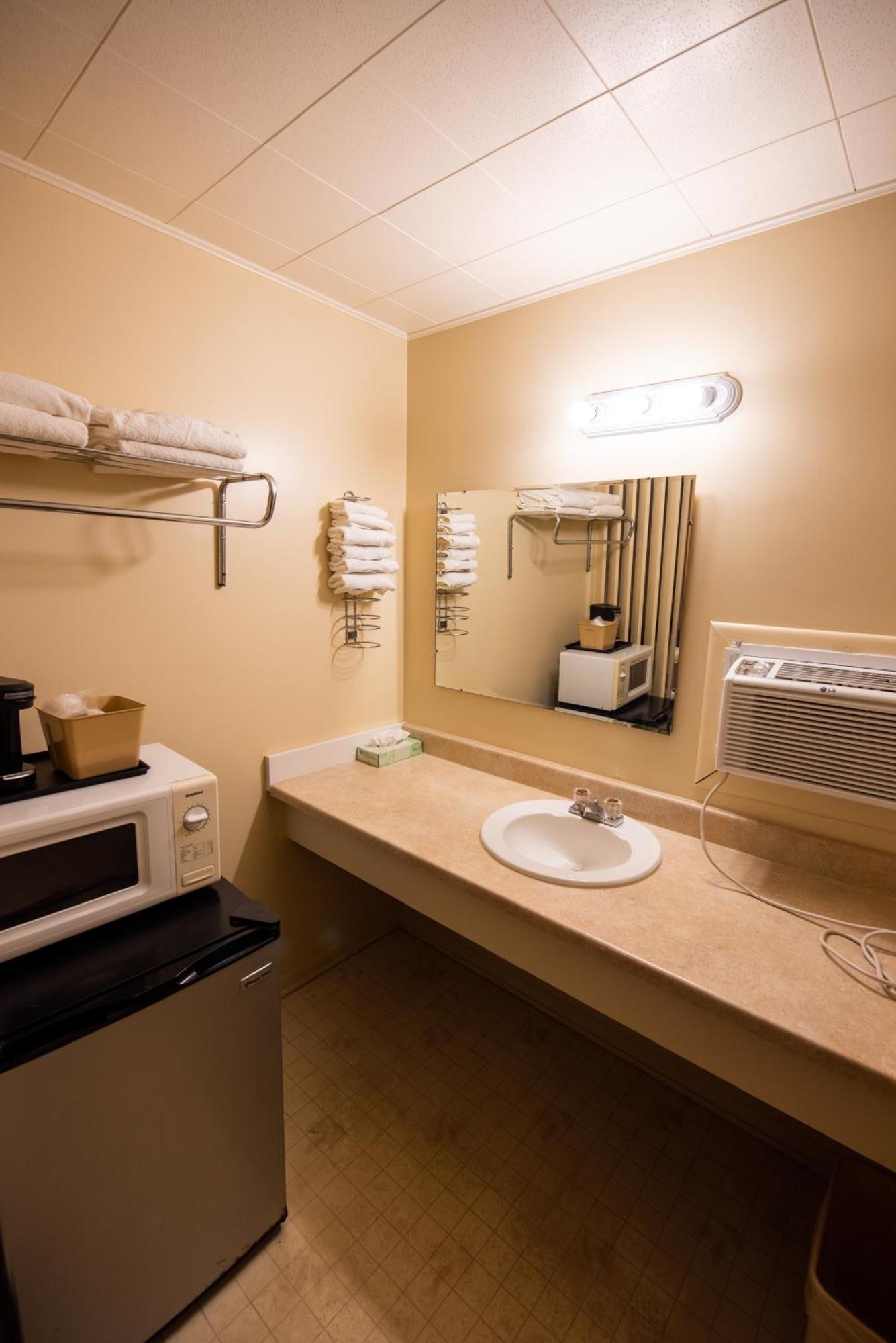 North Winds Motel Макіно-Сіті Екстер'єр фото